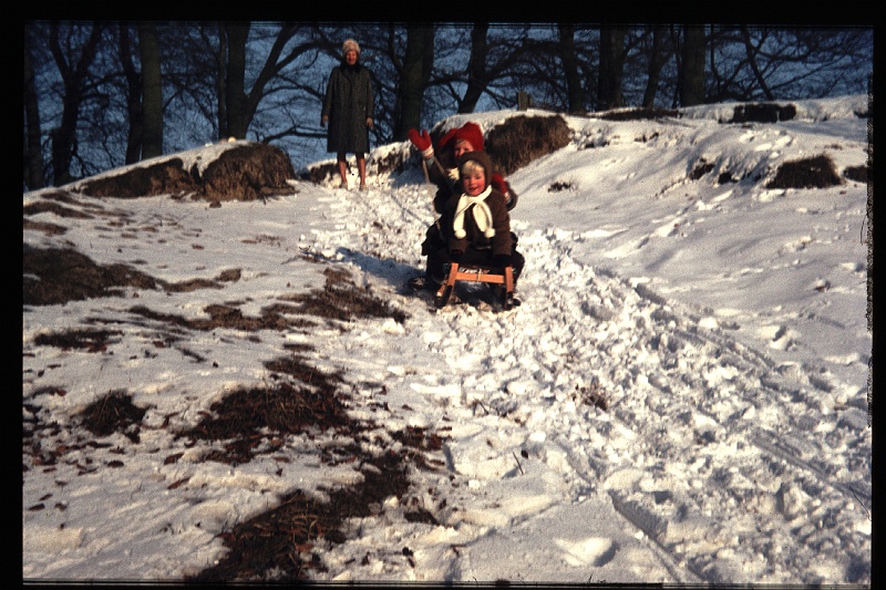 19.Horsten feb 1969 Mama,Marion,Peter.JPG